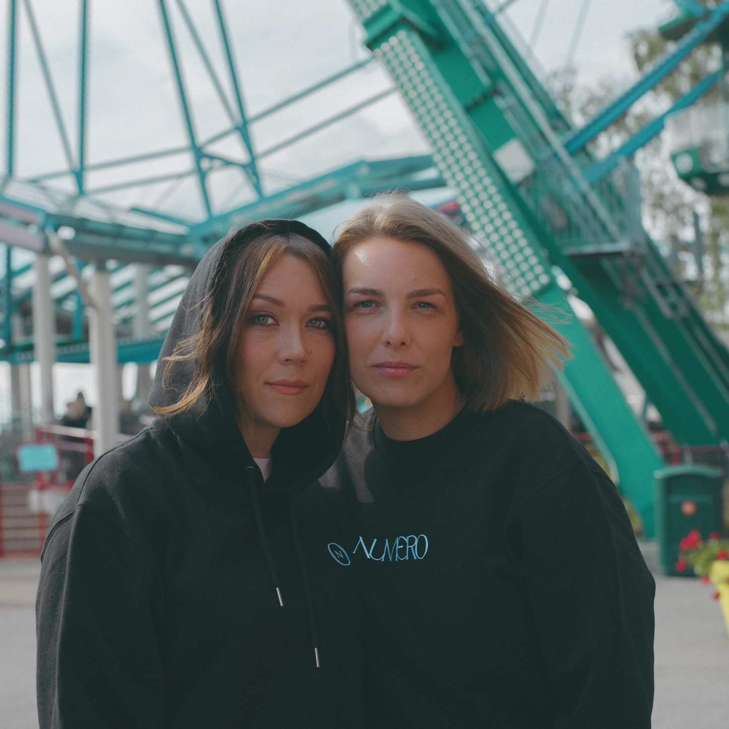 NUMER0 - Luomupuuvilla - Unisex - College svetari