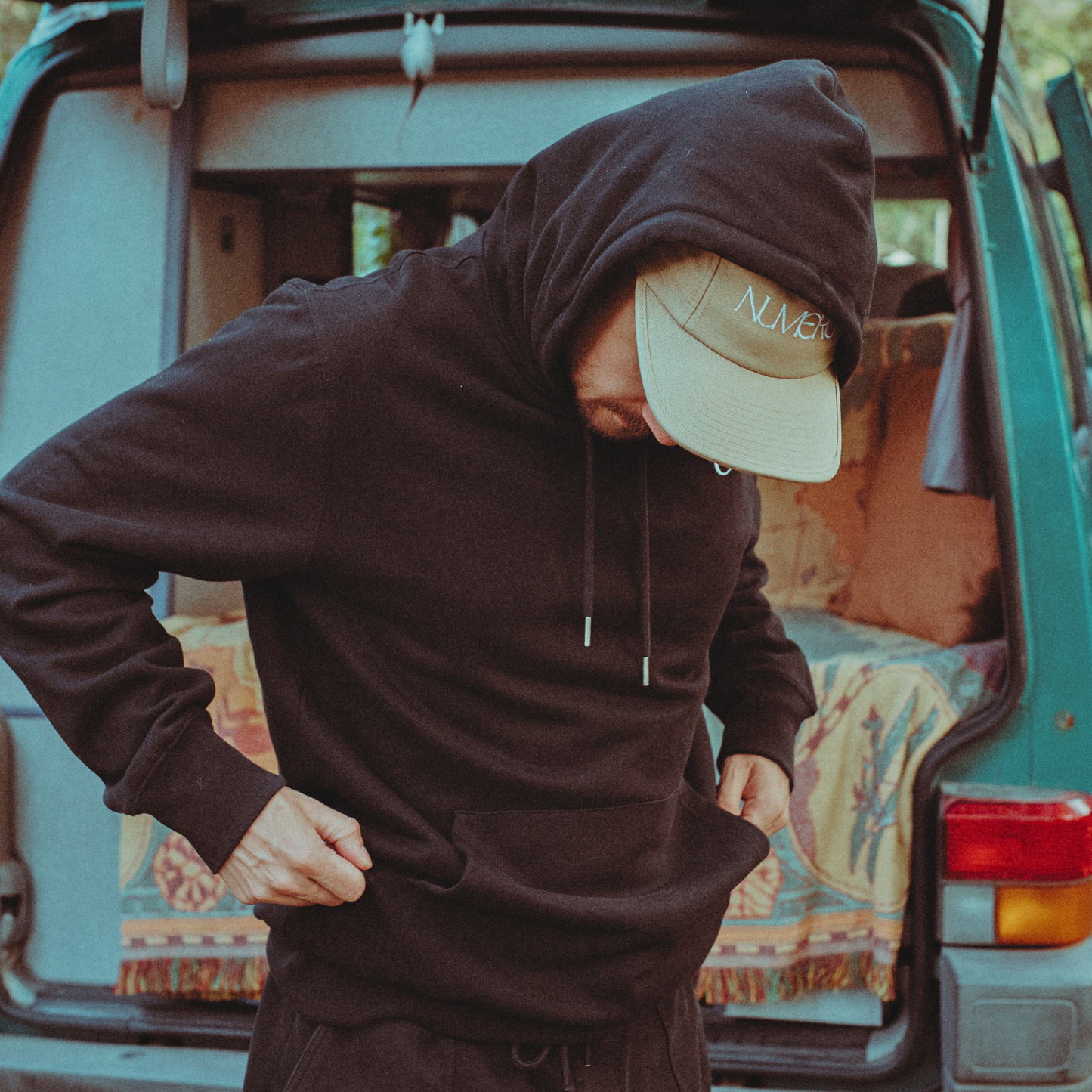 Numeroclothing vaatebrändin numerologinen paita 